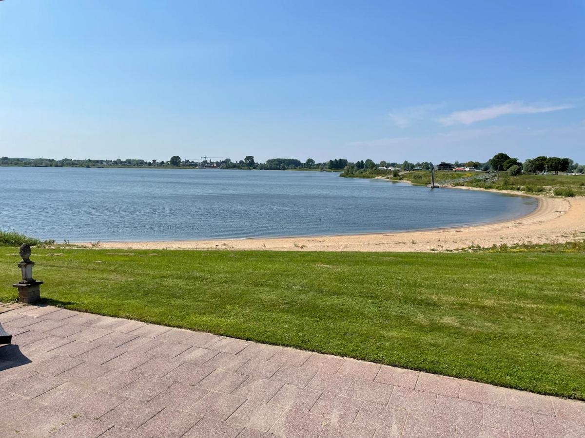 Luxe Chalet Direct Aan Het Water Met Strand Lith ภายนอก รูปภาพ