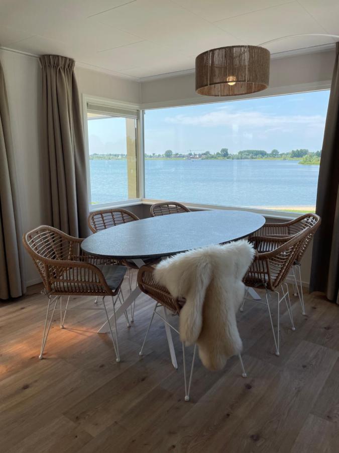Luxe Chalet Direct Aan Het Water Met Strand Lith ภายนอก รูปภาพ