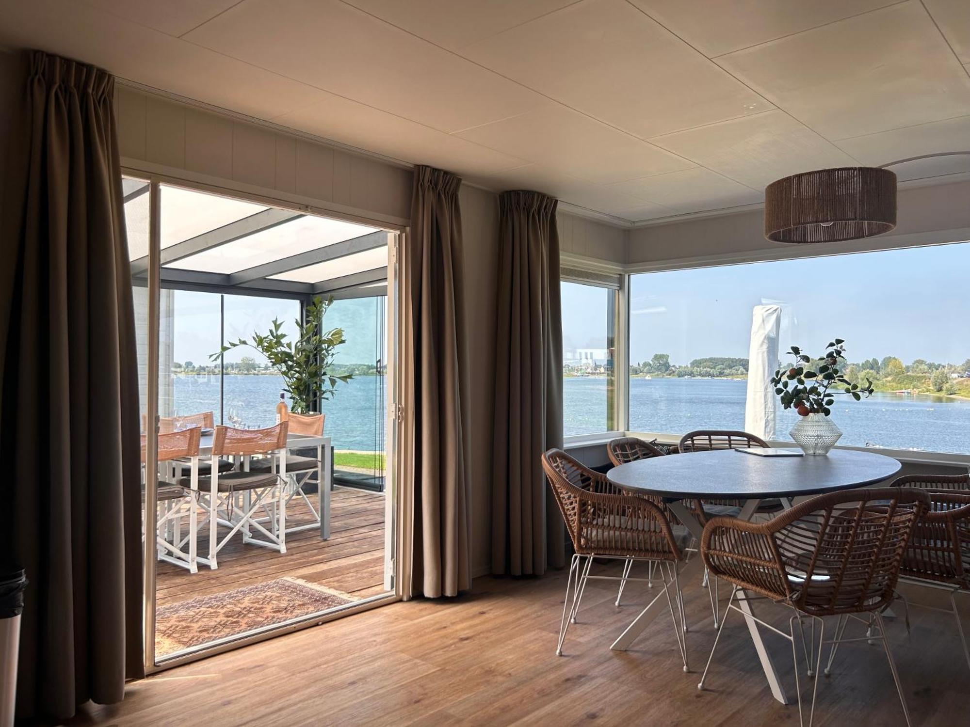 Luxe Chalet Direct Aan Het Water Met Strand Lith ภายนอก รูปภาพ